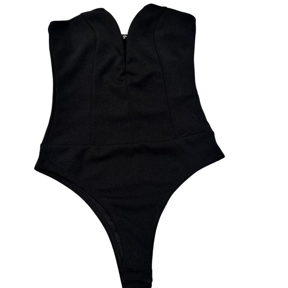 Blue Blush – Leader V-Neck Strapless Bodysuit – Black – S